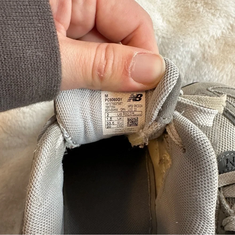 New Balance Boy’s 9060 Size 2 Sneakers